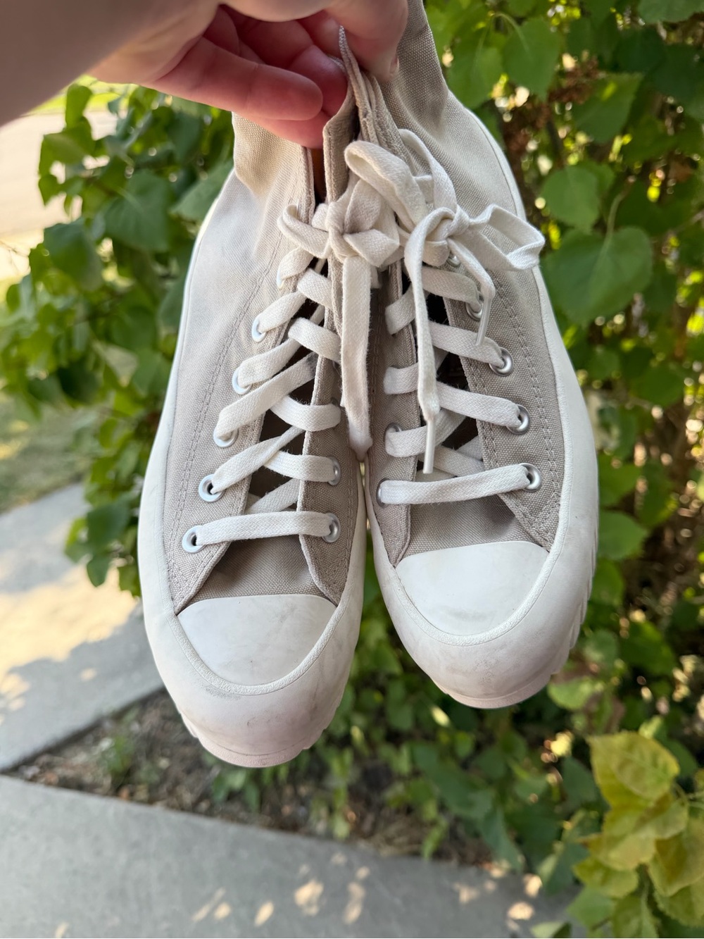 Converse All Star Chuck TConverse All Star Chuck Taylor Lugged High Top Sneakers - Picture 5 of 5